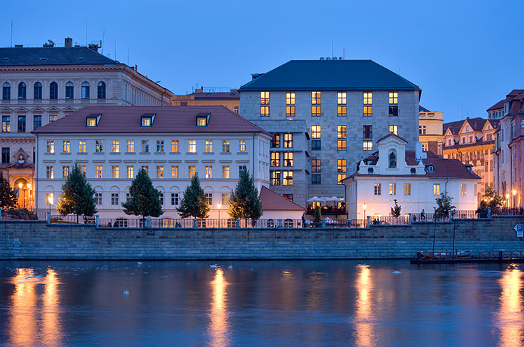 Praga-hotel-Four-Seasons-ext