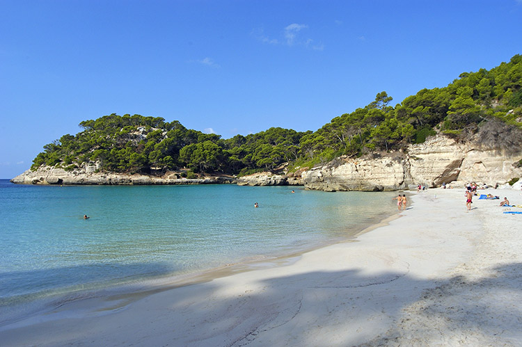 Playa-Cala-Mitjana-Menorca
