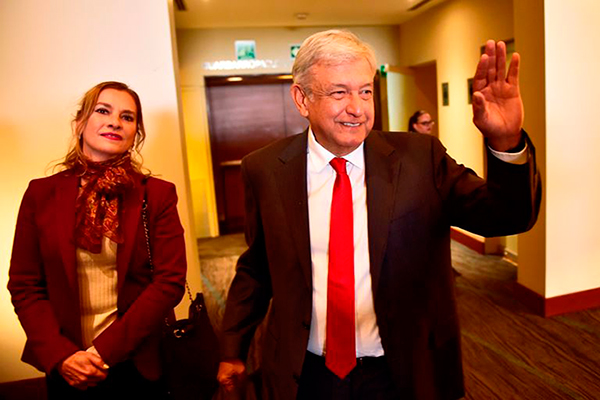 López Obrador y Beatriz Gutiérrez