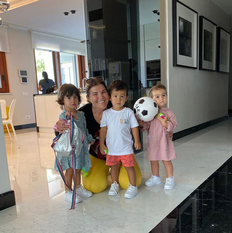Los hijos de Cristiano Ronaldo y Georgina Rodríguez: así posan en esta