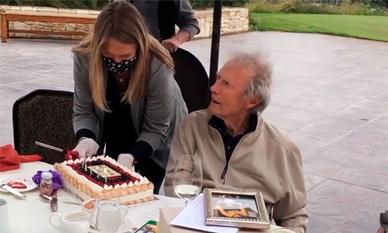 Clint Eastwood celebra su 90 cumpleaños en familia