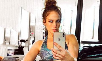Jennifer Lopez y el look para hacer ejercicio con el que presumió su abdomen