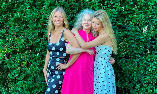 Tres generaciones de belleza, Gwyneth Paltrow posa con su mamá e hija