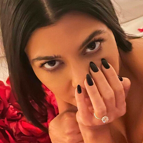 Los manicures de Kourtney Kardashian que querrás imitar en Halloween