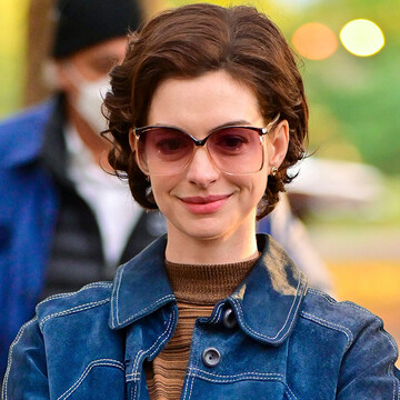 ¡Adiós pelo largo! Anne Hathaway sorprende con su nuevo corte pixie
