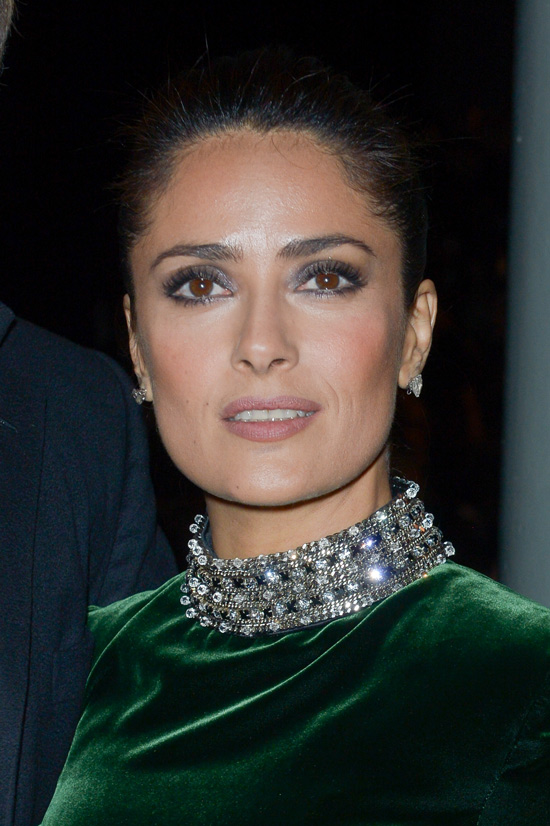 Su 'santo' preferido: Salma Hayek vuelve a deslumbrar en el desfile de