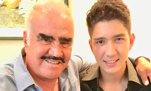 ‘Hoy pasaste a ser hombre’, Vicente Fernández a su nieto Emiliano por su mayoría de edad 