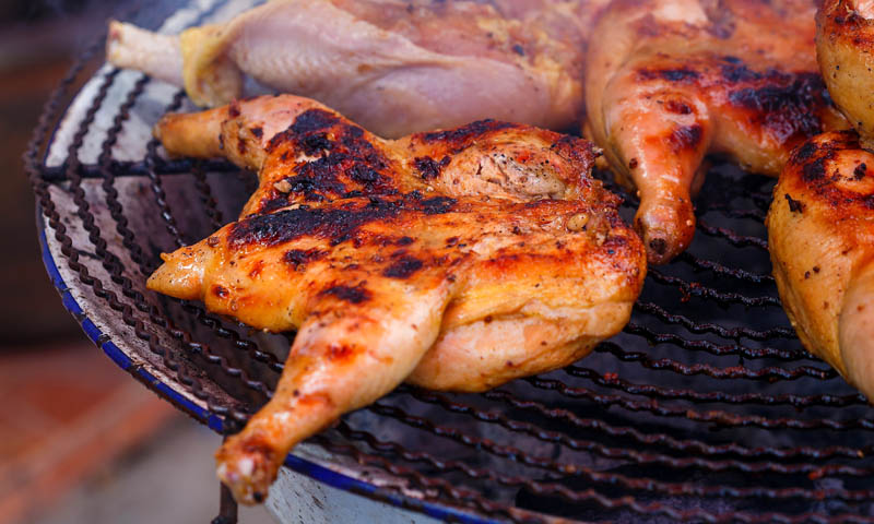 ¡regreso A La Cocina Tradicional Pollo Asado Al Horno De Leña Foto 1 8062