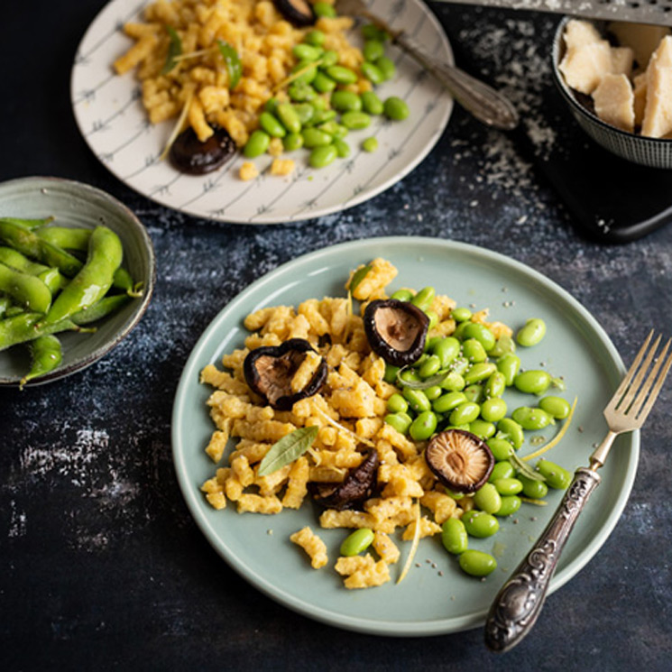 Passatelli' con edamame y setas 'shiitake'