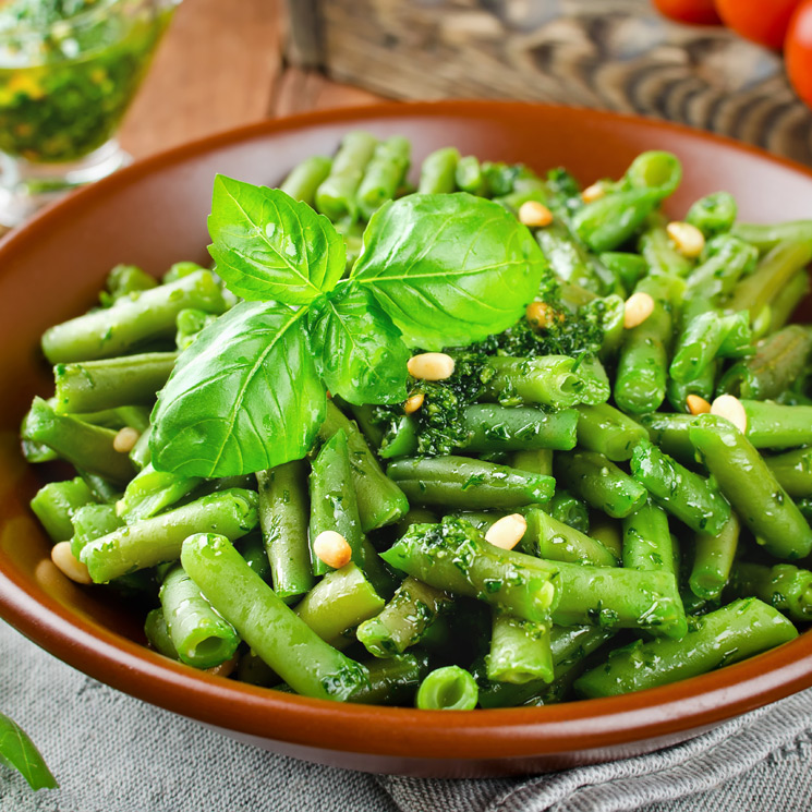 Judías verdes con pesto y piñones