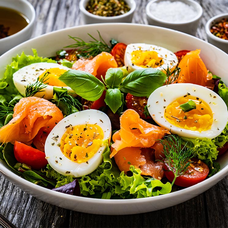 Ensalada De Salm N Ahumado Y Huevo Cocido