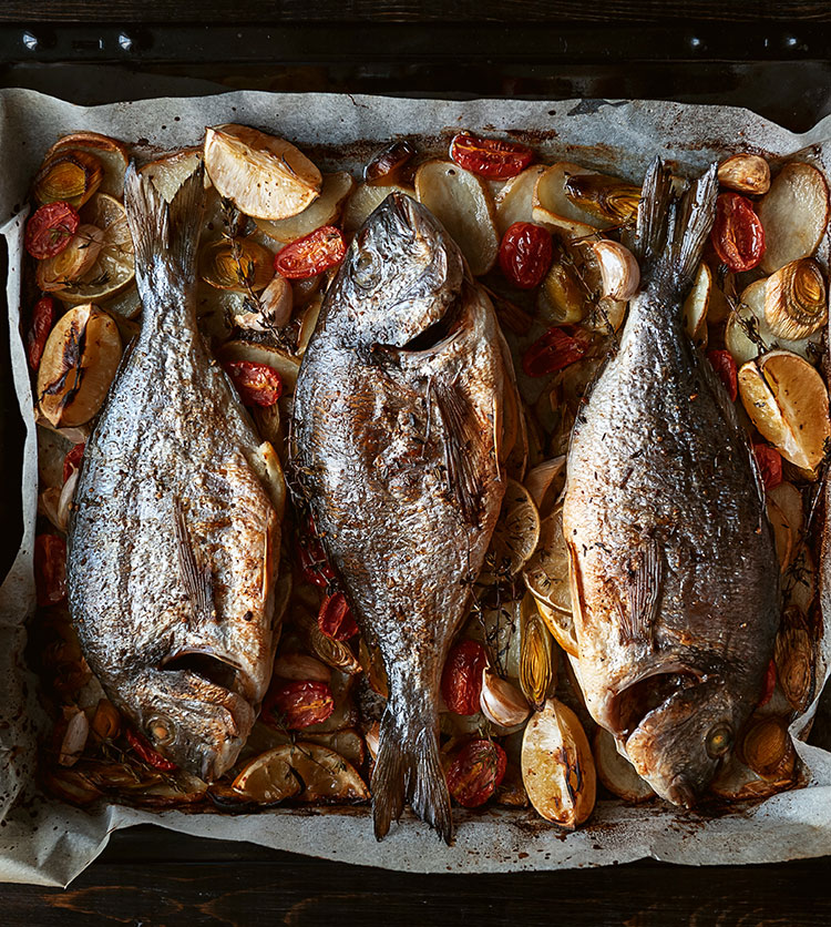 Trucos y consejos para preparar un sabroso pescado al horno