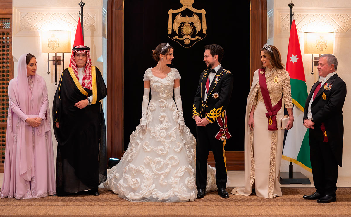 De Reyes a padres felices: así han vivido Abdalá y Rania de Jordania la gran boda de su hijo