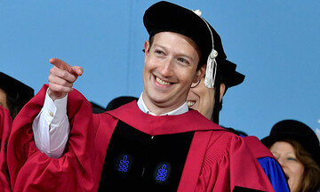 De vuelta a donde empezó todo, Mark Zuckerberg por fin recibe un título de Harvard
