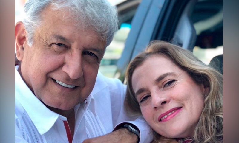 Beatriz Gutiérrez Müller Celebra El Premio Que Ganó El Spot De Amlo En El Que Ella Cantó Foto 4 5214