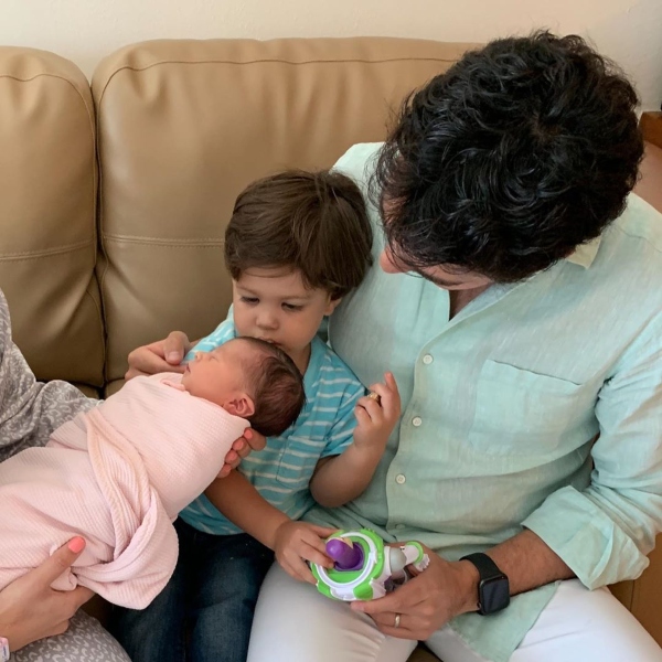 Checo Perez Y Su Esposa Dan La Bienvenida A Su Hija Carlota