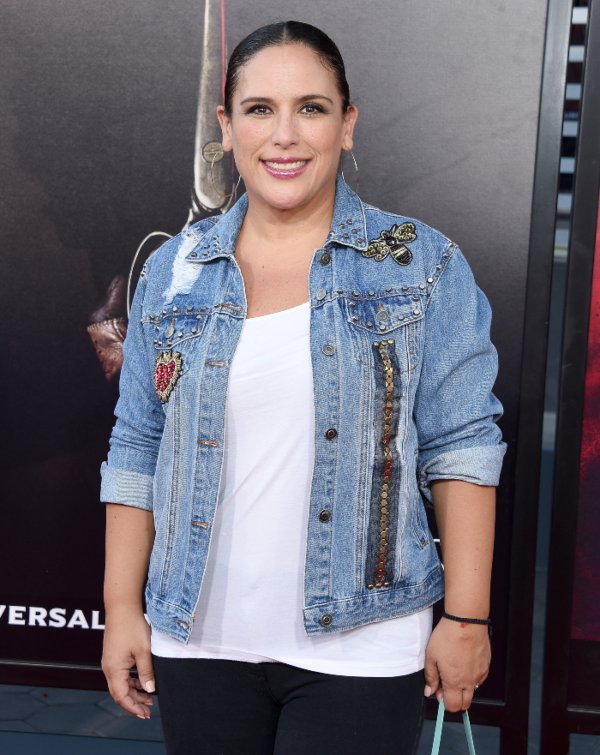 Angelica Vale Explica Las Razones Por La Que Su Hija Casi No Habla Espanol