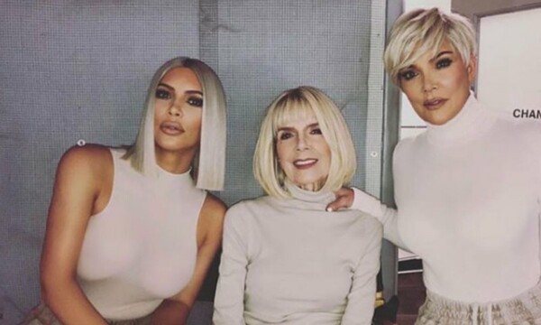Kim Kardashian junto a su madre Kris Jenner y su abuela MJ