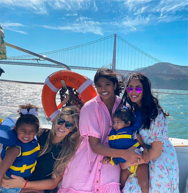 Vaness Bryant con sus hijas y la esposa de Pau Gasol en la bahía de San Francisco