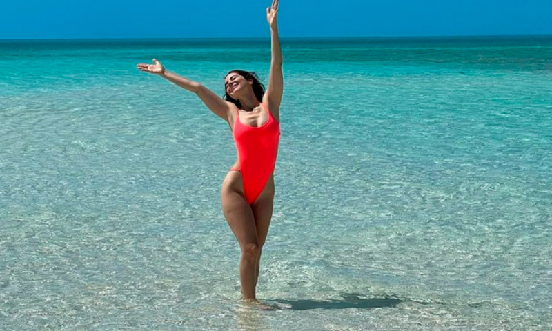 Camila Sodi y su sexy llegada a Bahamas