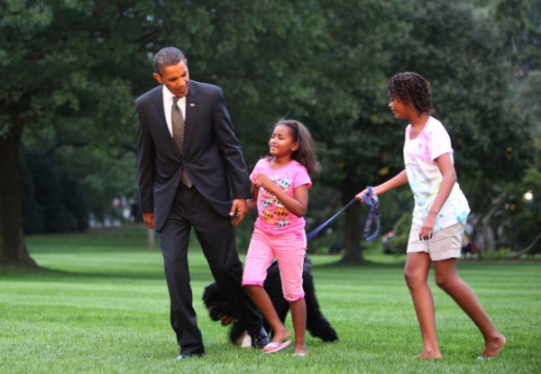 Barack Obama y su perrito Bo