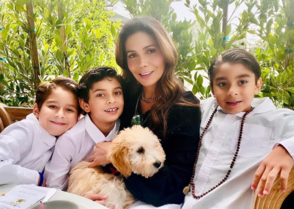 Patricia Manterola y su familia