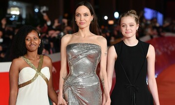 Angelina Jolie y sus hijas Siloh y Zahara de alfombra roja