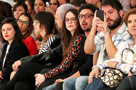 Camila Sodi Ximena Sarinana Y Natalia Lafourcade La Musica Presente En La Pasarela De Alejandra Quesada