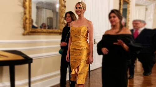 El impactante vestido dorado con el que Ivanka Trump deslumbró en Colombia