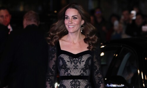 Kate Middleton y su impactante vestido de encaje negro