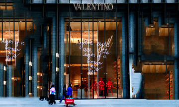 La partida de Valentino, ¿significa la caída de la 5° Avenida en Nueva York?