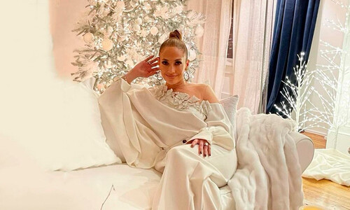Jennifer Lopez y sus tacones transparentes estilo 'Cenicienta' 