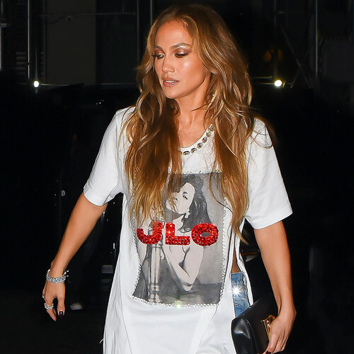 ¡Nada más JLo que eso! Jennifer Lopez lució una camiseta con su propia foto
