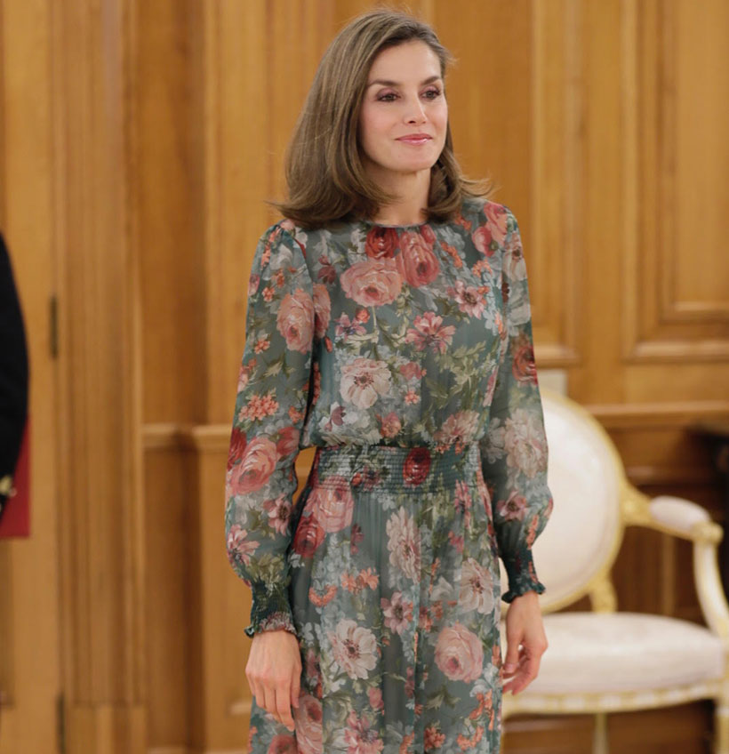 La Reina Letizia Estrena La última Novedad De Zara Un Vestido De