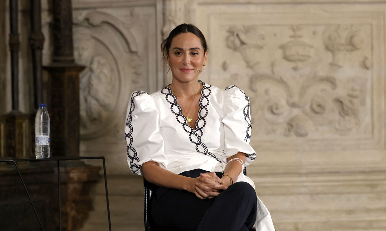 Tamara Falcó y su blusa cruzada de diseño 'vintage' que puedes comprar