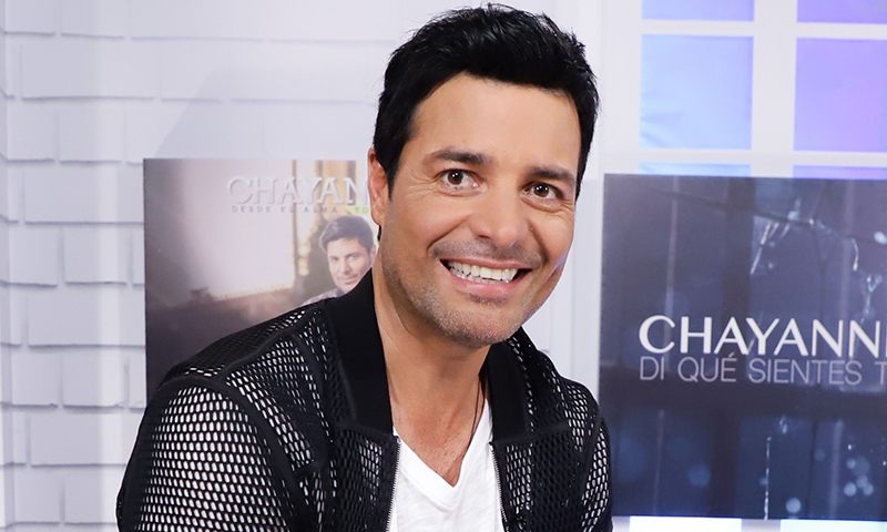 Como Muy Pocas Veces Chayanne Se Deja Ver Con Su Familia Al Completo