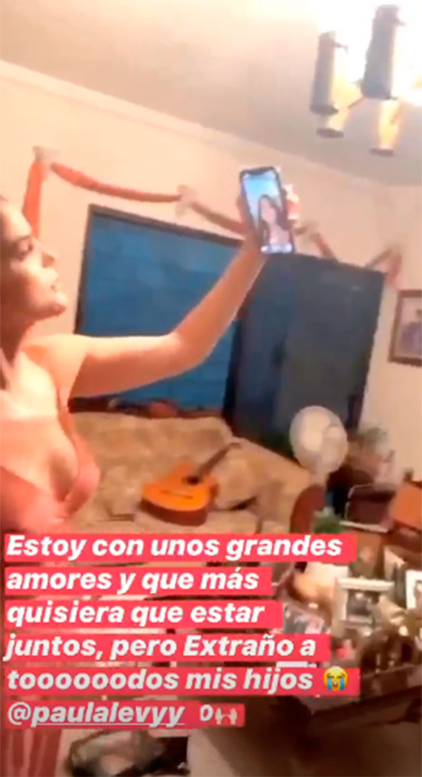 Videollamada de Ana Bárbara y Paula Levy