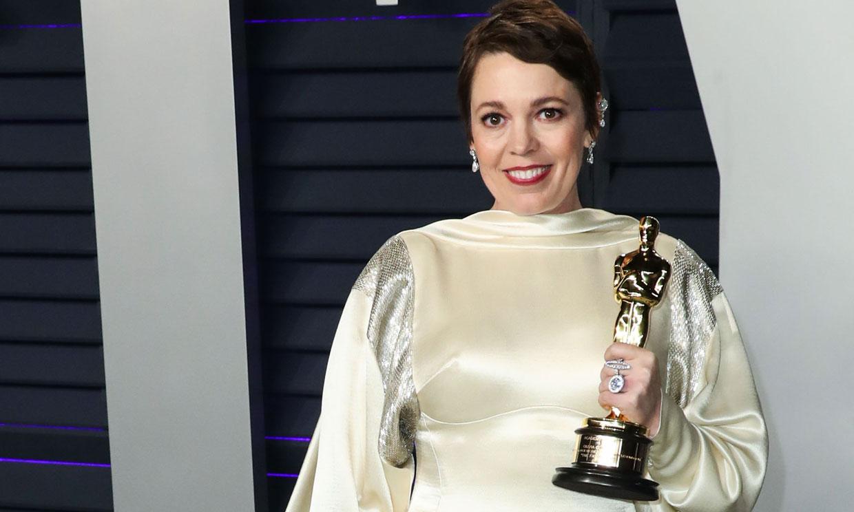 Olivia Colman revela que Emma Stone y Rachel Weisz declinaron la nominación al Oscar para que ella ganara