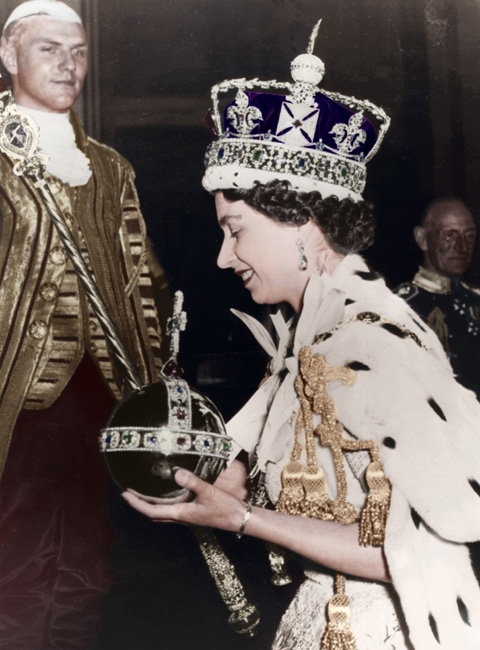 La reina Isabel II celebra 63 años en el trono