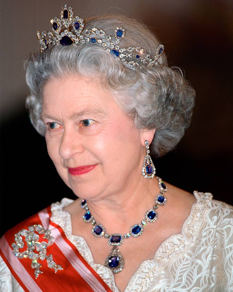 Corona Reina Isabel - Vernajoyce Blogs