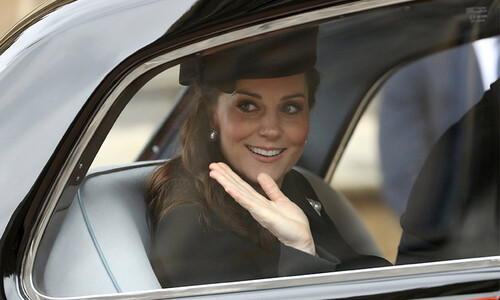 ¡Sorpresa! Turistas del Palacio de Buckingham quedan con la boca abierta al ver llegar a Kate inesperadamente
