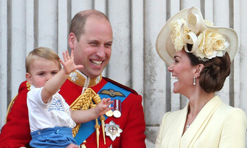 La simpática reacción de William y Kate al cachar al Príncipe Louis chupándose el dedo en el Trooping the Colour