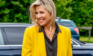 Máxima de Holanda le pone buena cara al verano en su brillante traje amarillo de Zara