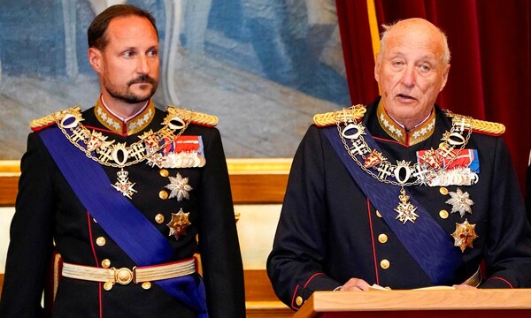 Harald de Noruega y el príncipe Haakon