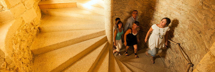castillo-suscinio-francia-escalera