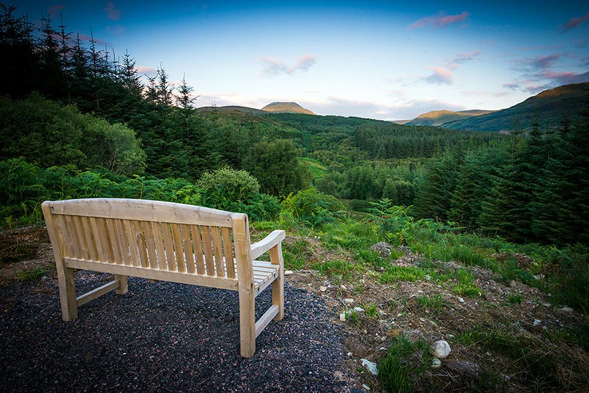 bench-over-reserve-highlands-escocia