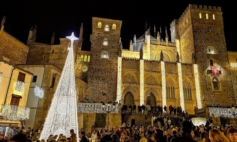 Guadalupe, el pueblo extremeño de la Navidad que va a dar las campanadas