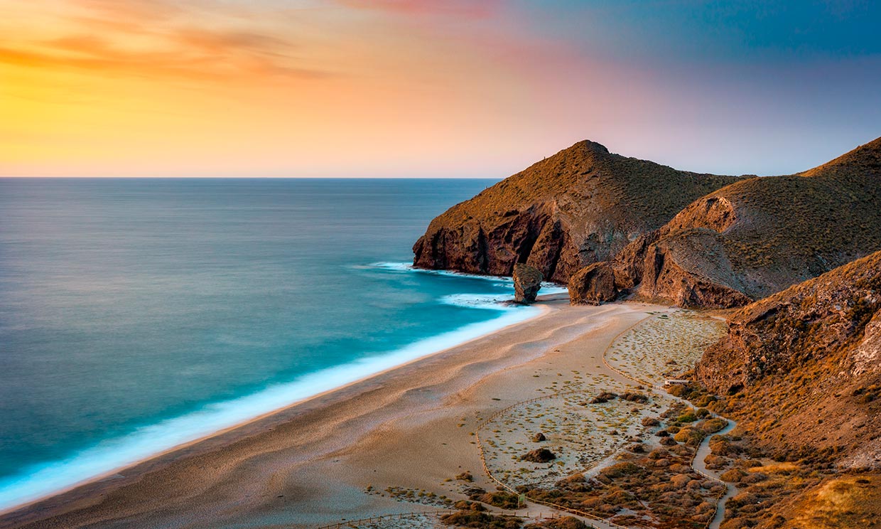 Las playas que más nos gustan de Almería - Foto 1